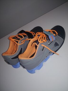 Reebok Cross Fit/Powerlifting Shoes with Orange Laces and Blue Soles Mint Shape
